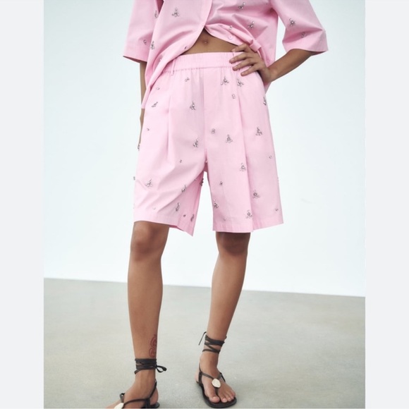 🦋 BLOGGERS FAVORITE 🦋 ZARA JEWELED BERMUDA SHORTS SIZE M - Picture 3 of 15
